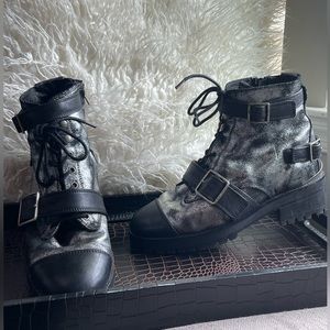 The Kooples Black
Leather/Suede Lace-up genuine leather man made sole boots.